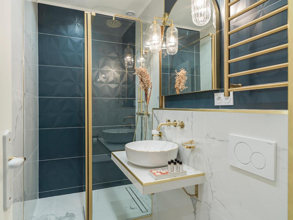 The Pompadour Suite Paris Exterior foto